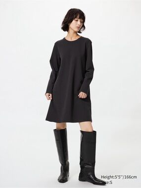 Black Long-Sleeve A-Line Jersey Dress with Pockets